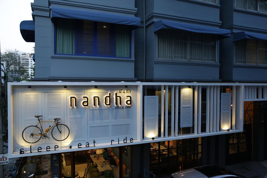 Nandha Hotel Бангкок Екстер'єр фото