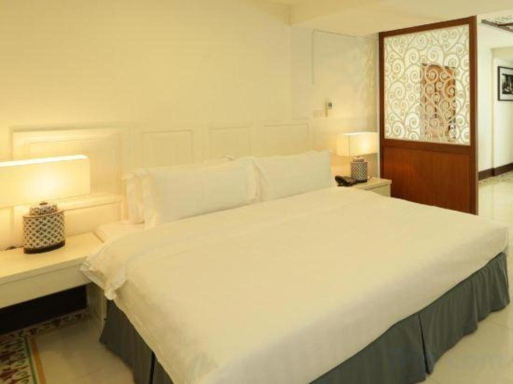 Nandha Hotel Бангкок Екстер'єр фото