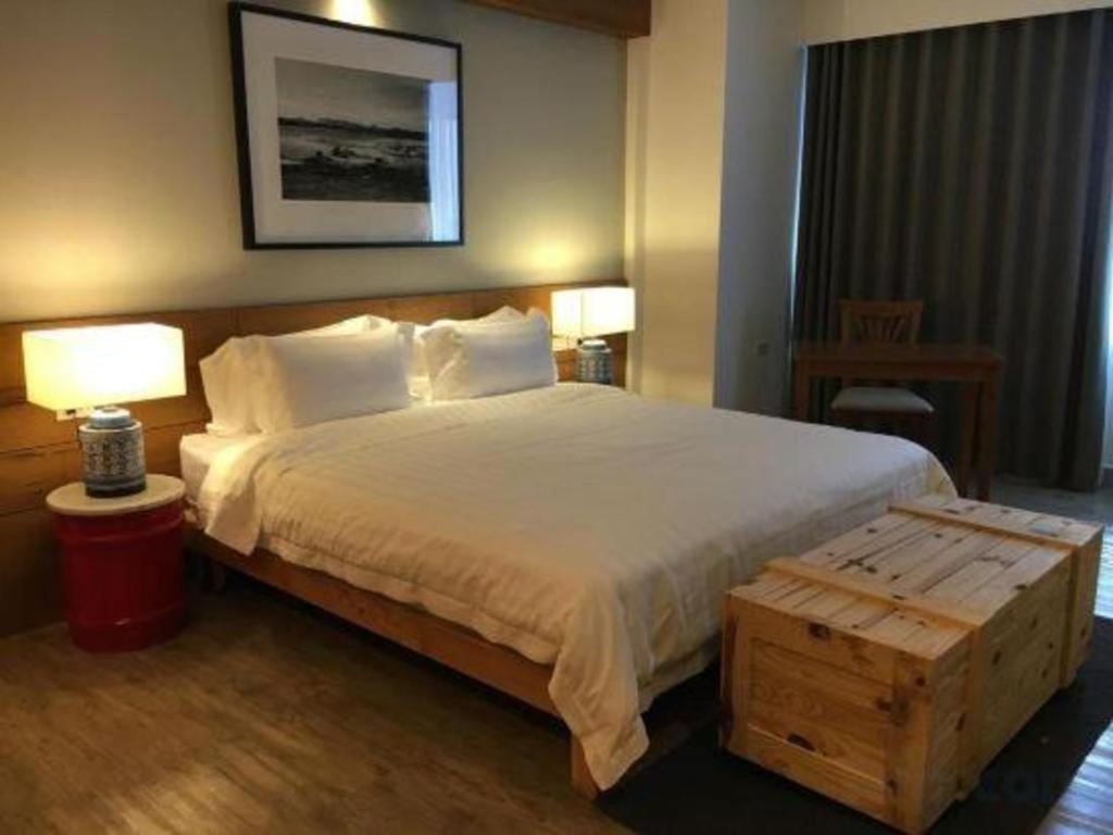 Nandha Hotel Бангкок Екстер'єр фото